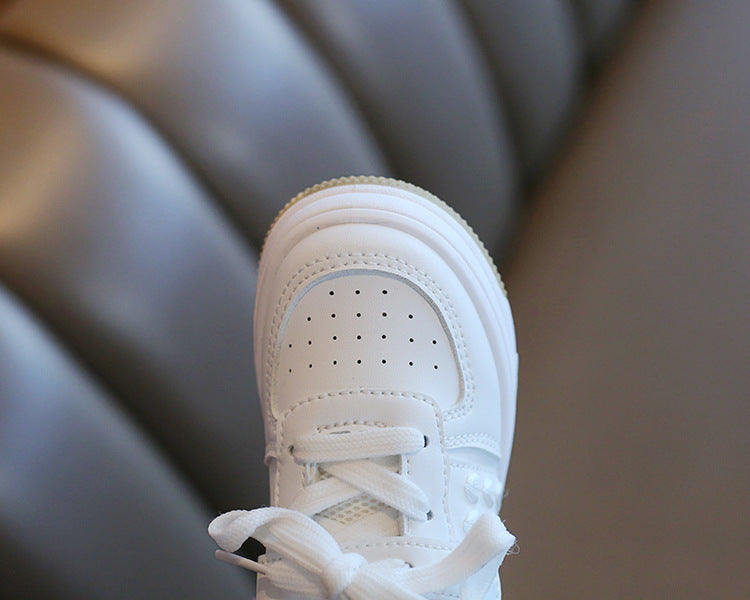 Leichte, rutschfeste Sneaker für Kinder