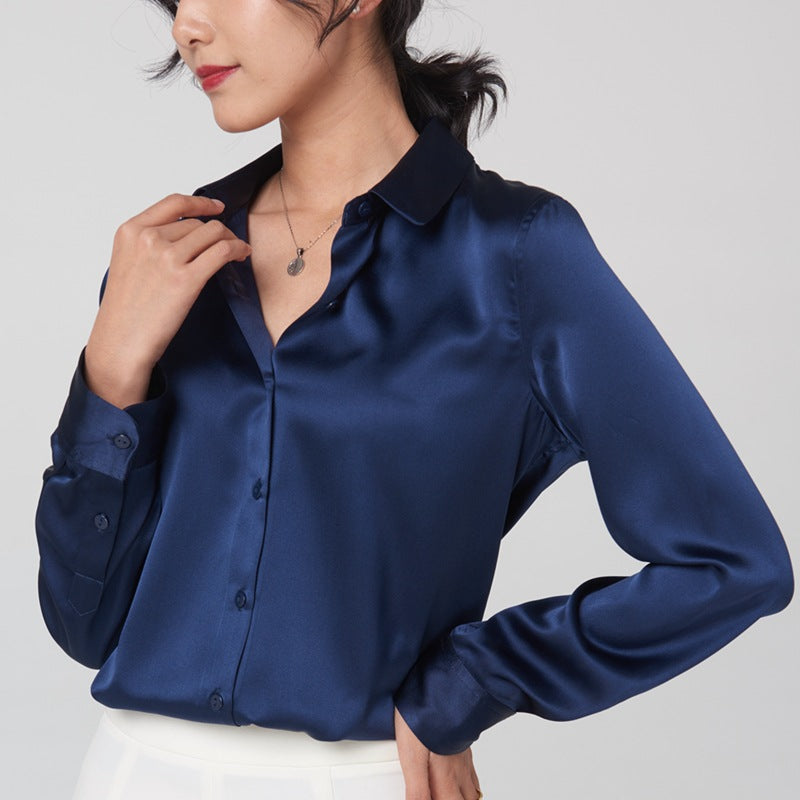 Slim-fit Seidentop mit Farbkontrast