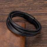 Farbe: Schwarze Knöpfe