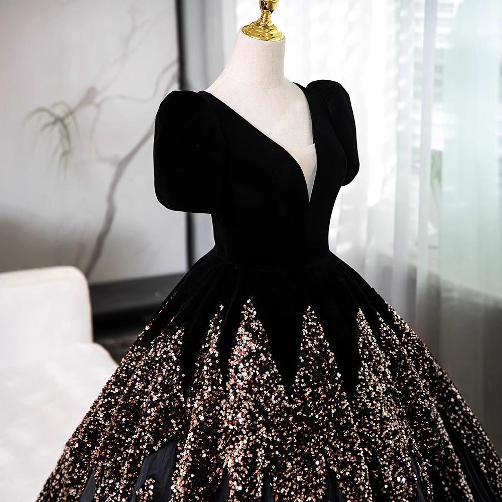 Abendkleid mit V-Ausschnitt – Bild 6 | LuxeStyle