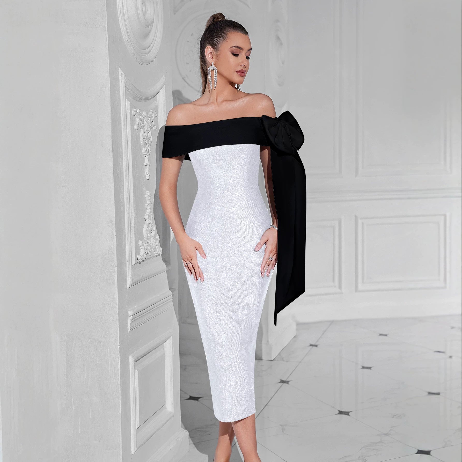 Abendkleid mit Schleife