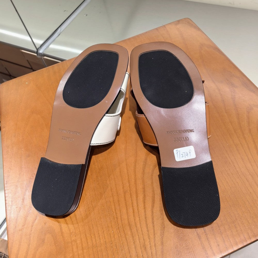 Lässige Flache Sandalen aus Rindsleder