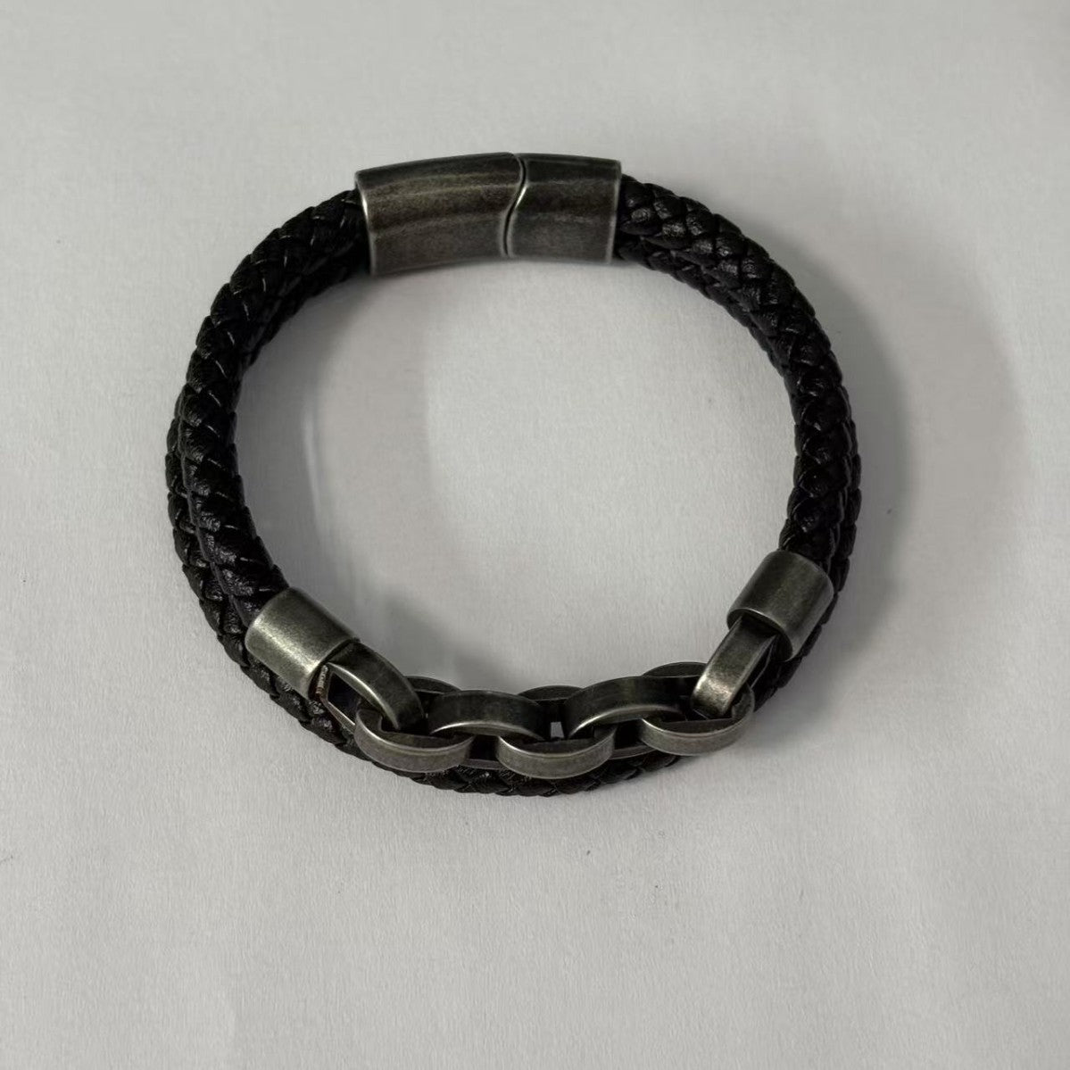 Lederarmband mit Kette aus Edelstahl für Herren – Bild 1 | LuxeStyle