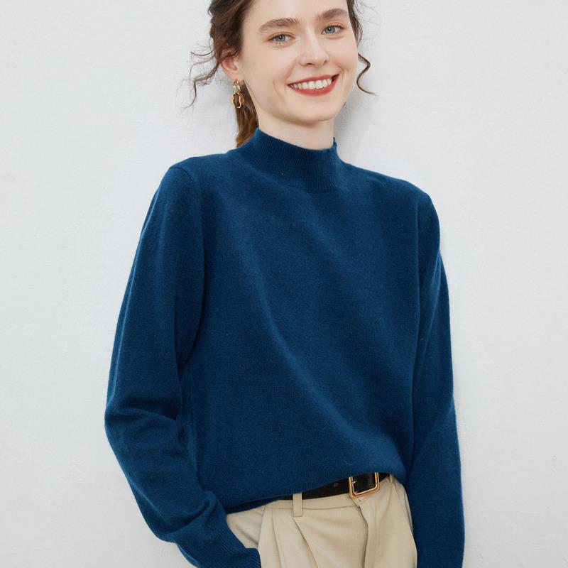 Wollpullover mit Halbkragen