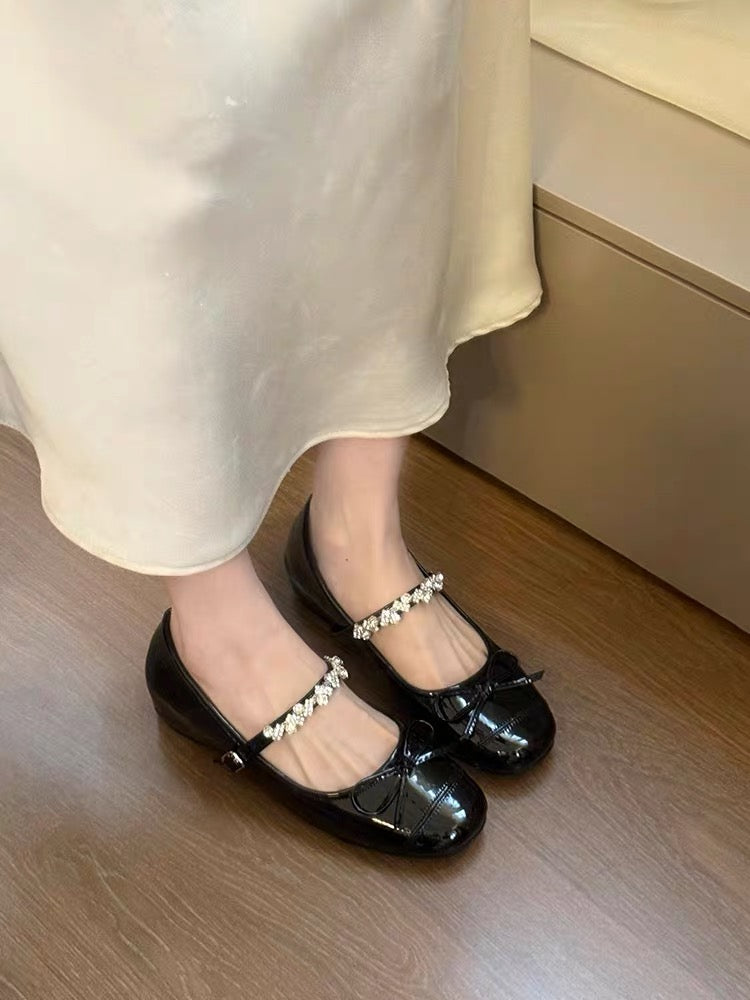 Mary Jane Flats mit Strass-Schnalle