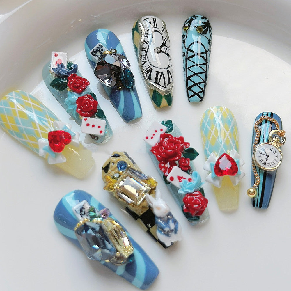 Märchenhafte, handbemalte Fake Nails – Bild 5 | LuxeStyle