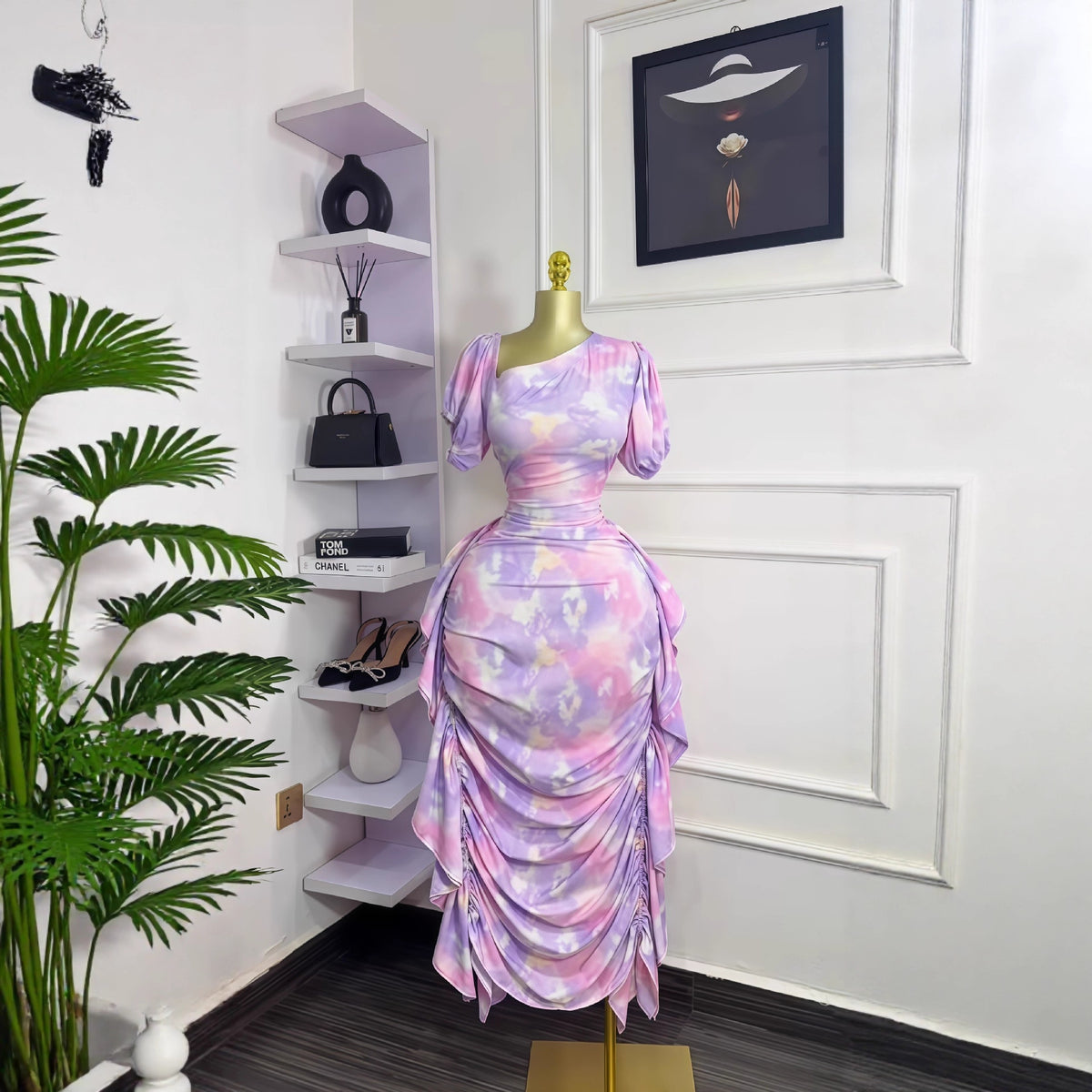 Lila Bodycon Kleid mit Puffärmel und Rüschensaum – Bild 4 | LuxeStyle