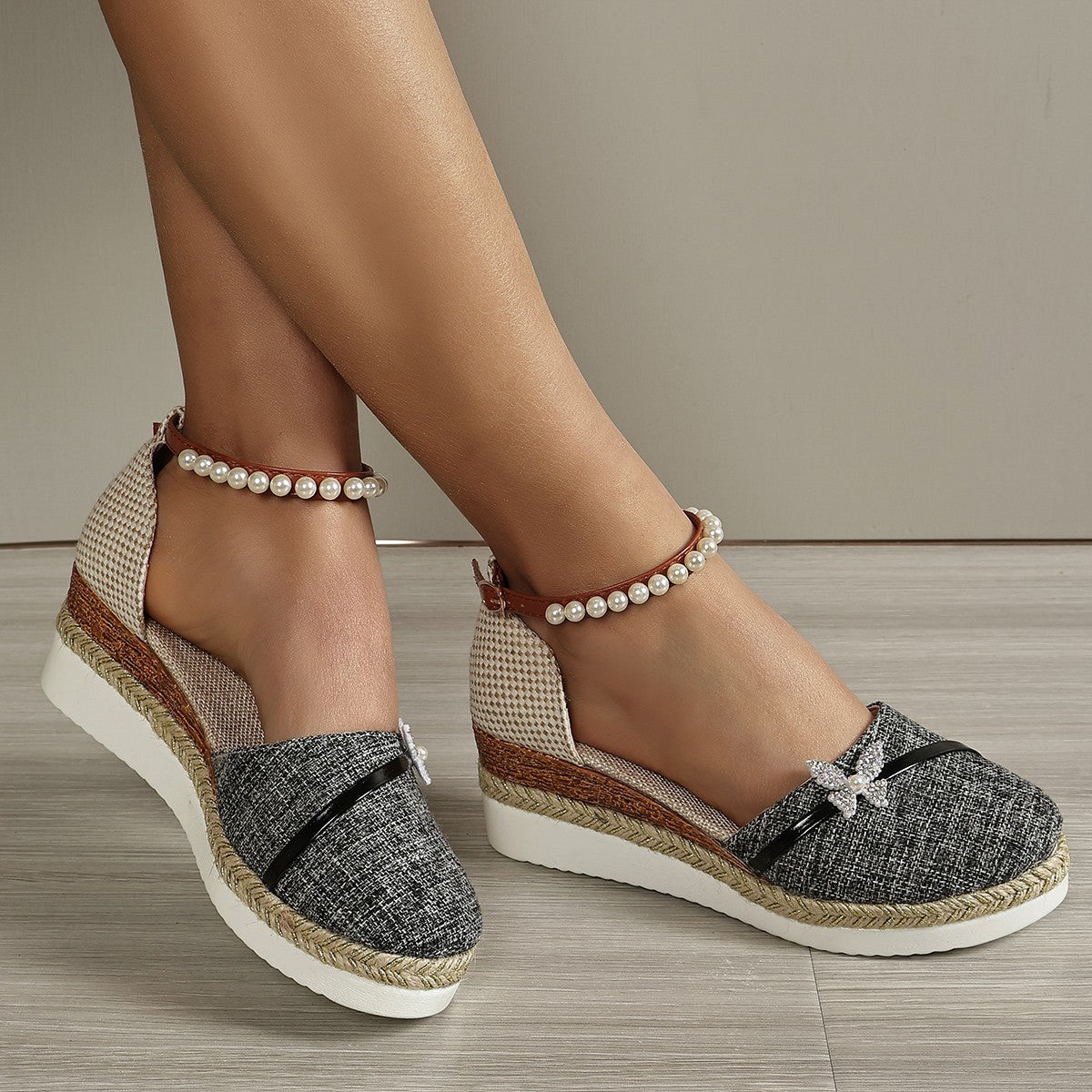 Espadrille-Sandalen mit Keilabsatz – Bild 10 | LuxeStyle