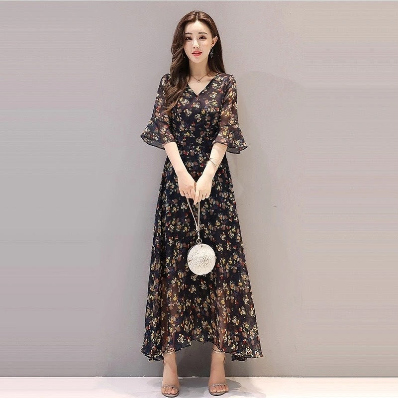 Sommerliches Chiffonkleid mit Blumenprint