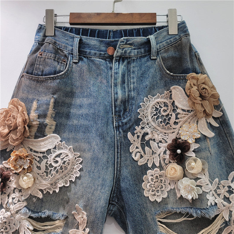 Denim-Shorts mit Spitze, Strass & hohem Bund