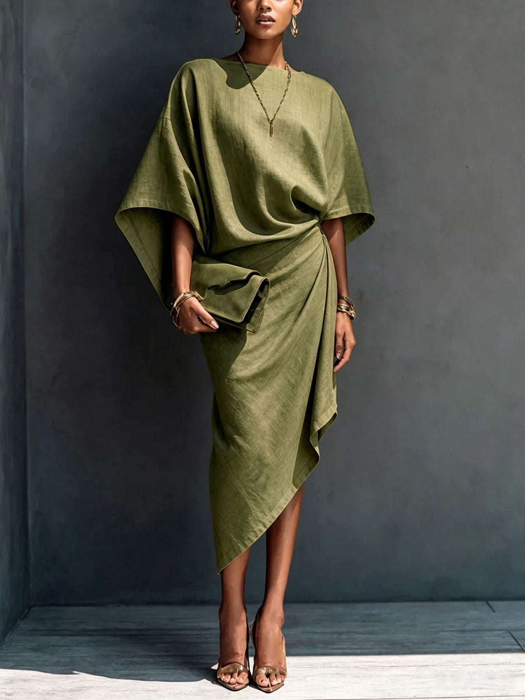 Weiten-sitzendes Batwing-Midi-Rockkleid asymmetrisch