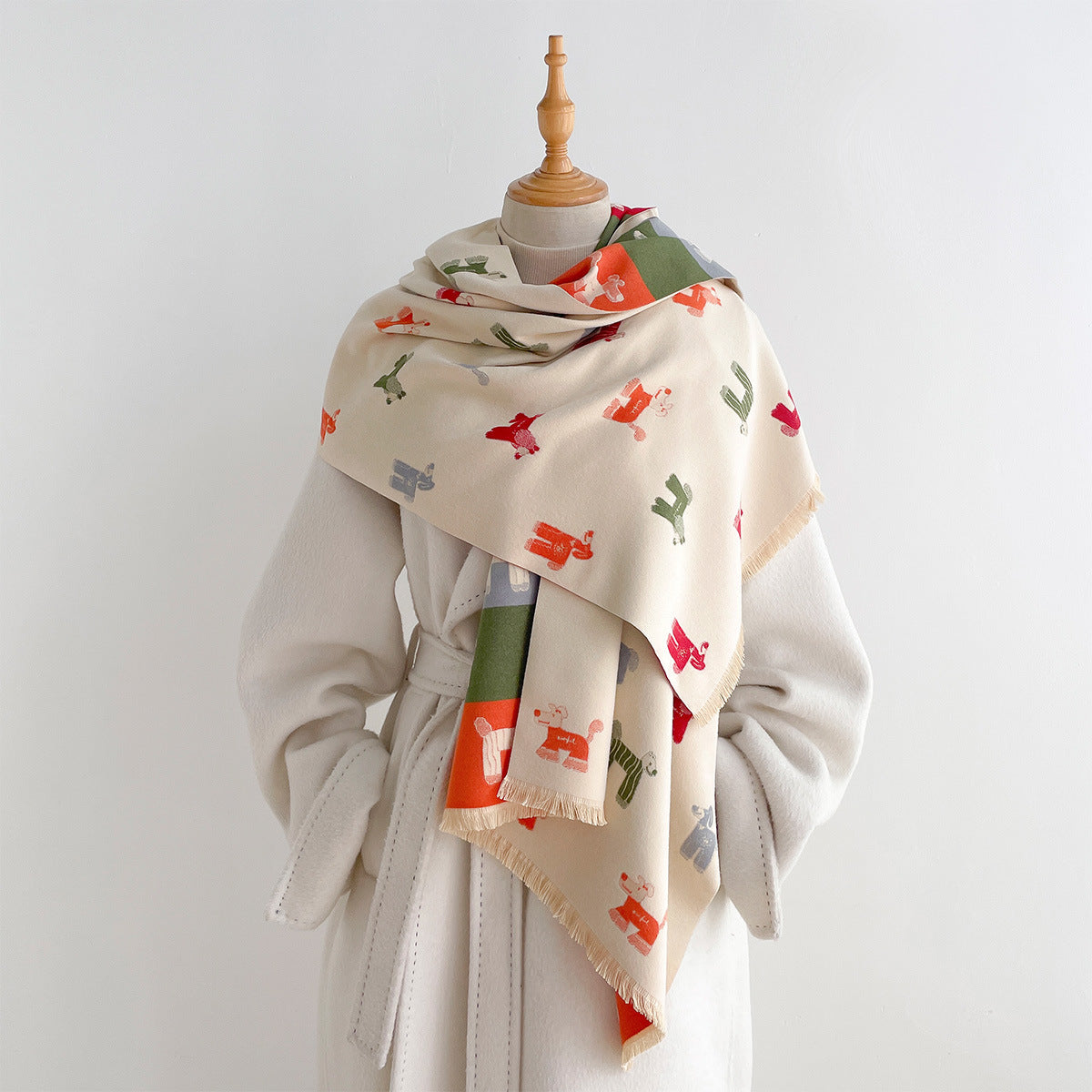 Jacquard-Schal mit Hundemuster, 180×65 cm – Bild 3 | LuxeStyle
