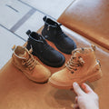 Mädchen Martin Boots mit Schnürsenkeln