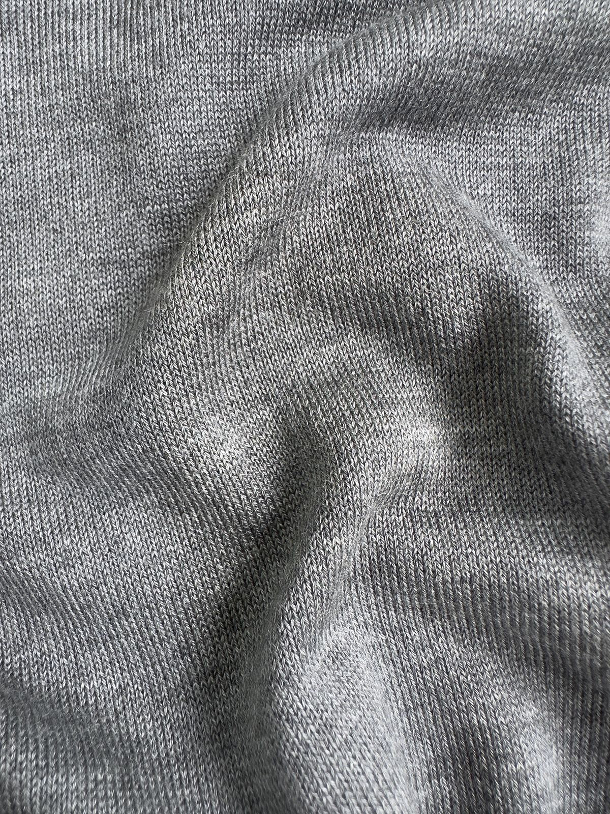 Kurzarm-Stricktop mit überschnittenen Schultern