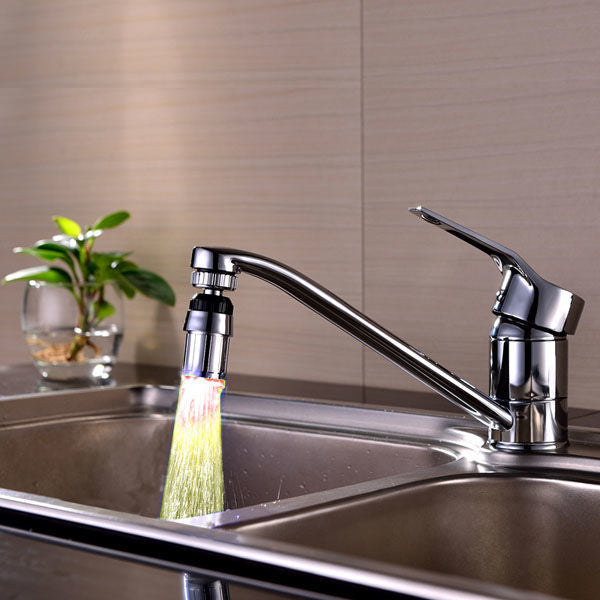 LED Wasserhahn mit 360° Rotation und Temperaturkontrolle – Bild 6 | LuxeStyle