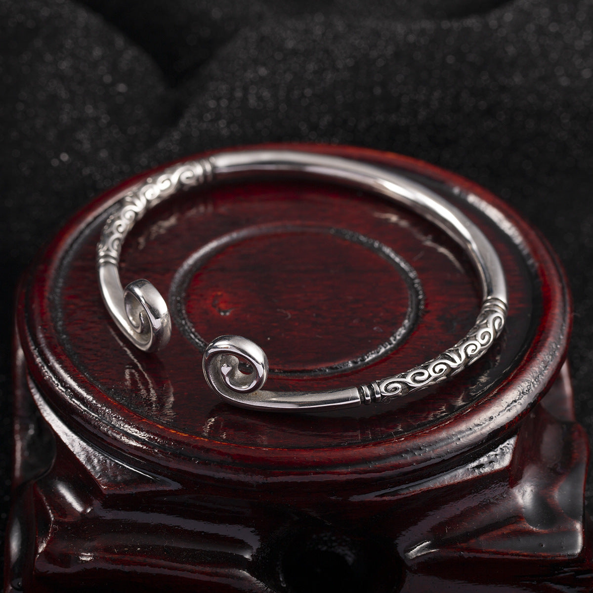 Sonnen-Wukong-Armreif aus Edelstahl – Bild 5 | LuxeStyle