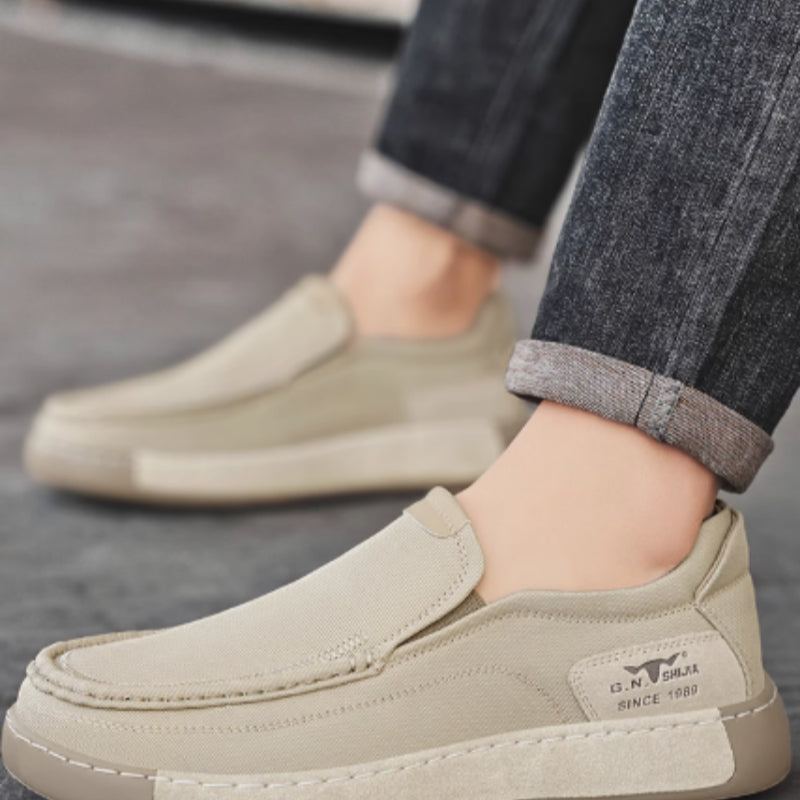 Gemeinsame Sneaker – Bild 1 | LuxeStyle