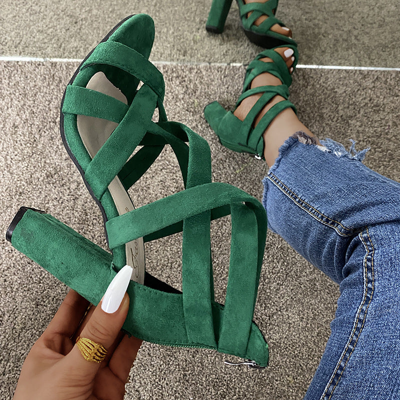 Sandalen mit hohem Blockabsatz – Bild 17 | LuxeStyle