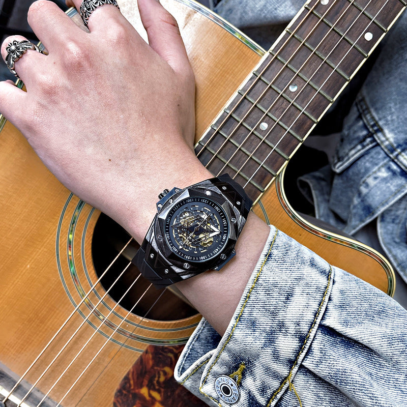 Automatische Skelett-Herrenuhr mit Silikonarmband – Bild 3 | LuxeStyle