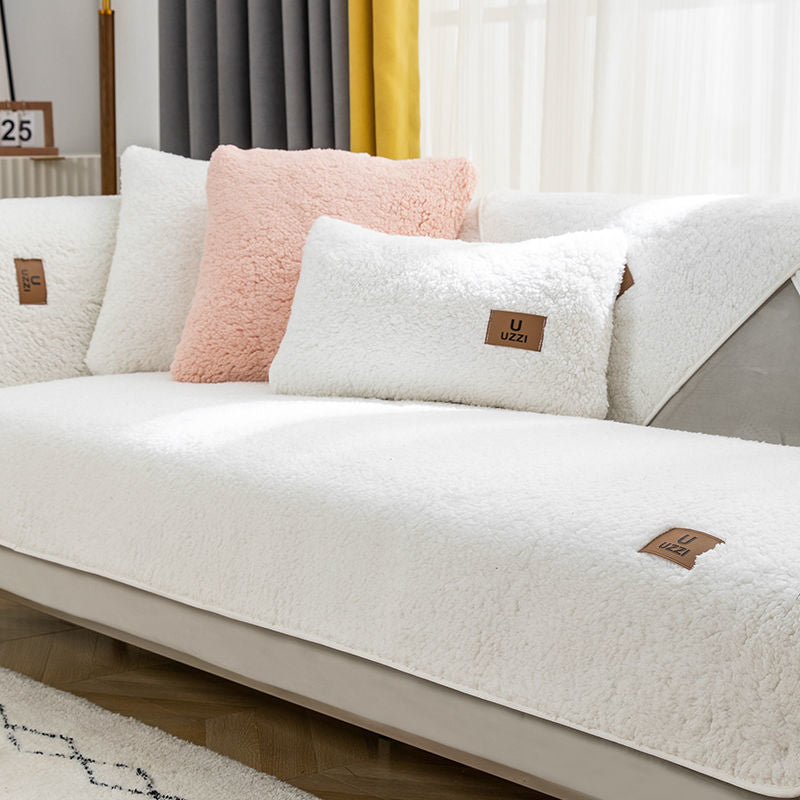 Lammfell-Sofaauflage für den Winter – Bild 9 | LuxeStyle