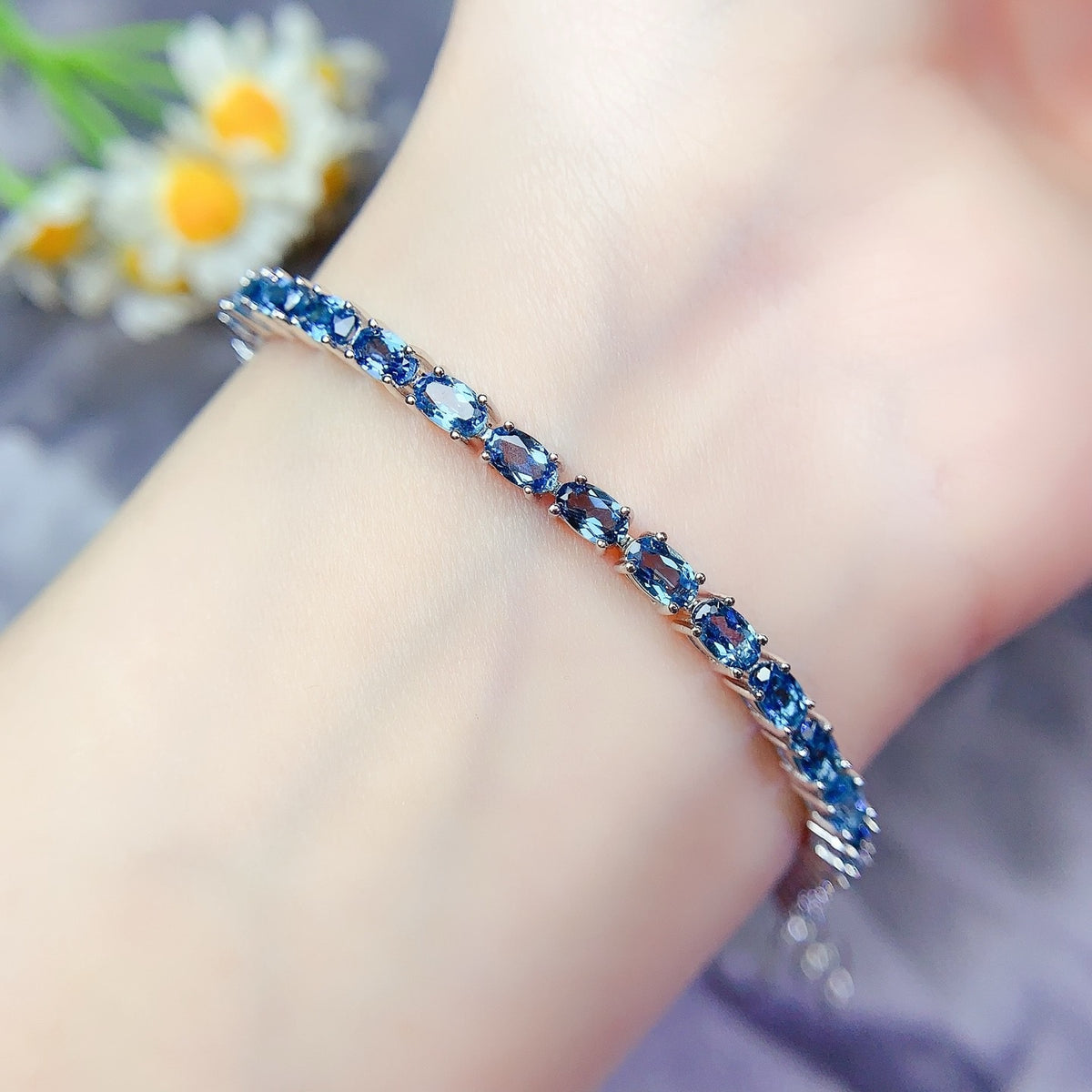 Armband mit London Blautopas & 925er Silber – Bild 3 | LuxeStyle