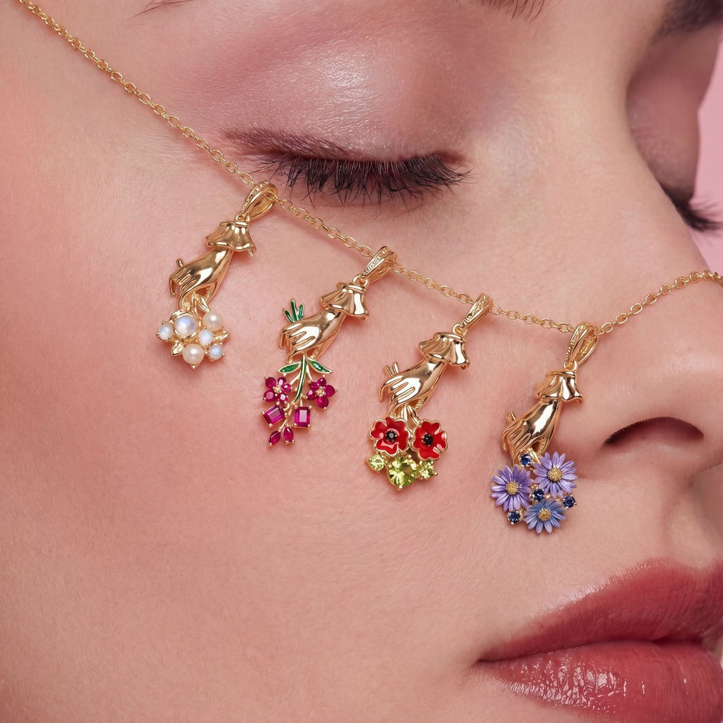Blumen-Halskette im Retro-Stil