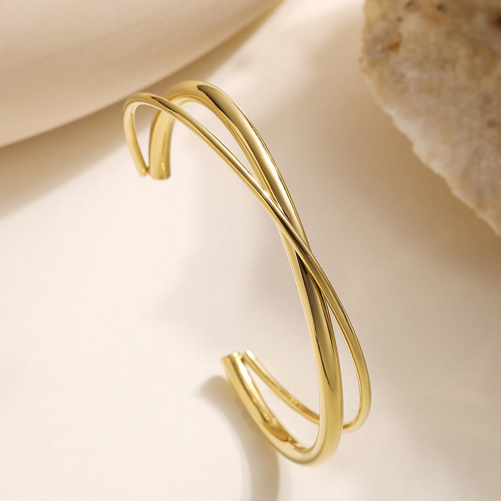 Personalisiertes Kreuzarmband aus Edelstahl – Bild 6 | LuxeStyle