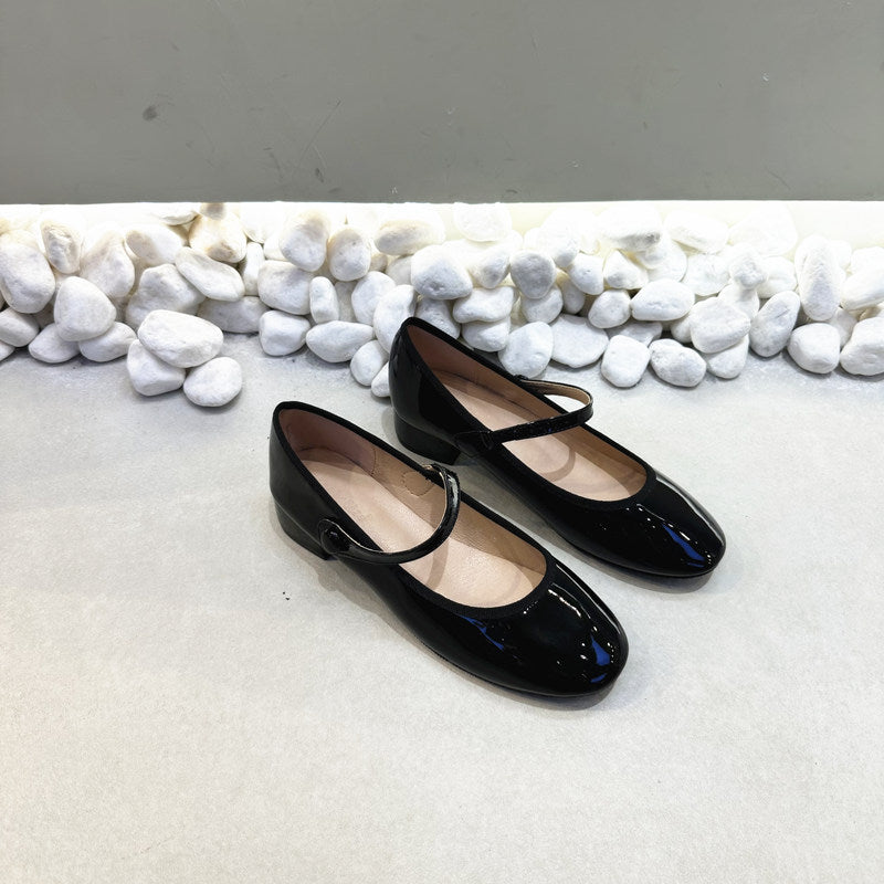 Mary Jane Pumps mit Riemchen und Blockabsatz