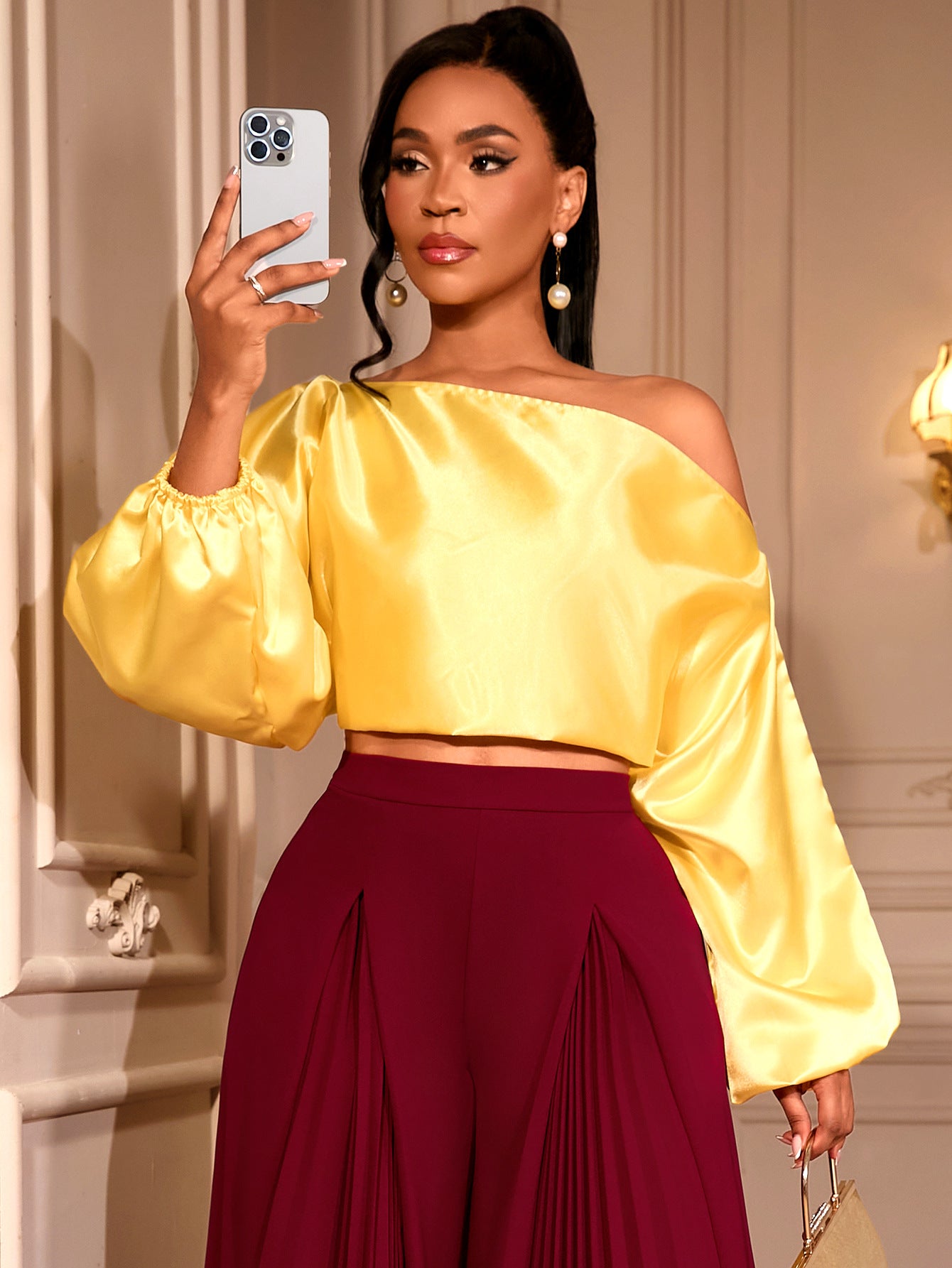 One Shoulder Cropped Blouse mit Ballonärmeln