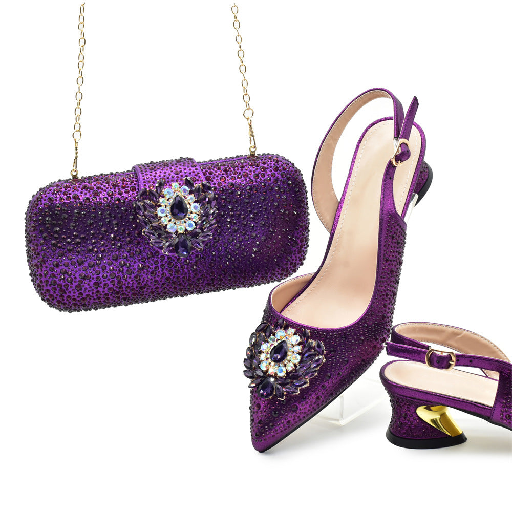 Sandalen mit Chunky-Heel und passender Handtasche