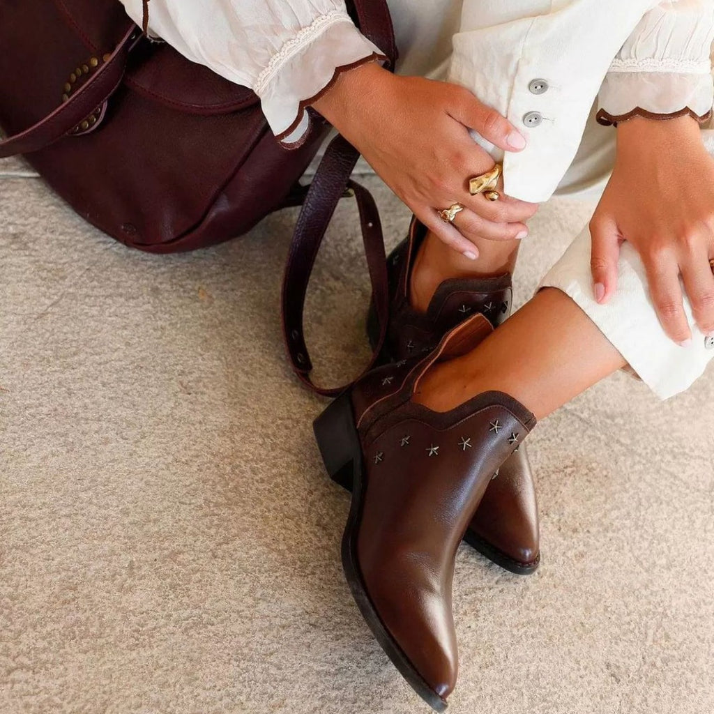 Ankle Boots mit Metallschnalle