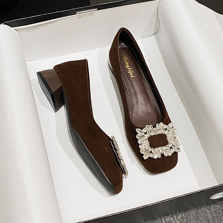 Elegante Pumps mit eckiger Zehenpartie