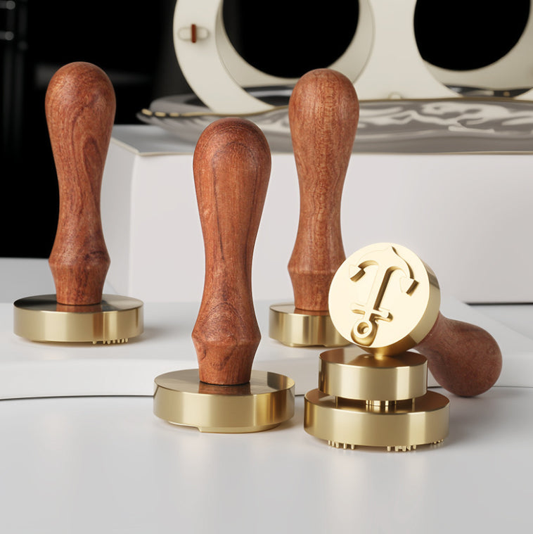 Eissiegel aus Rosenholz mit Messingkopf – Bild 6 | LuxeStyle