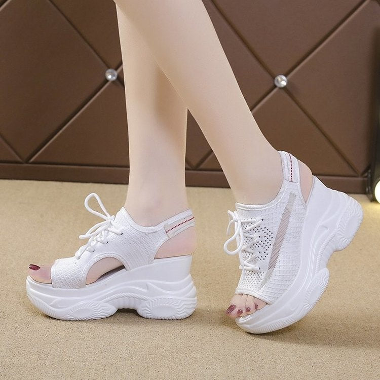 Keilabsatz-Sandalen mit atmungsaktivem Mesh – Bild 17 | LuxeStyle