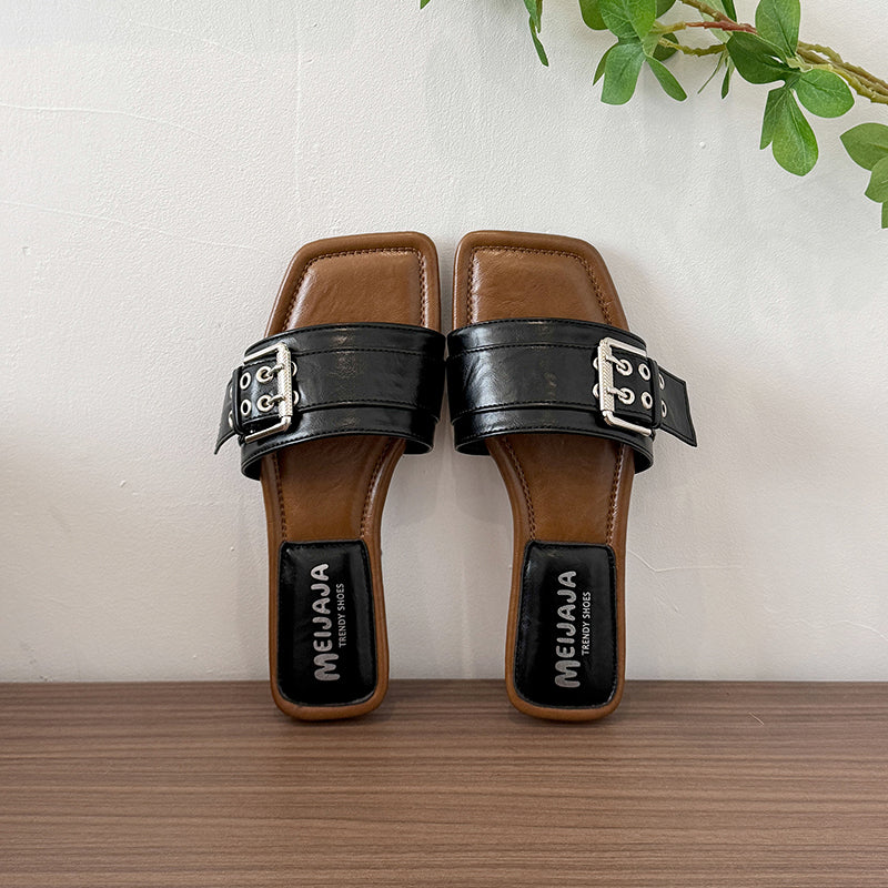 Outdoor Slides mit Leopardenmuster