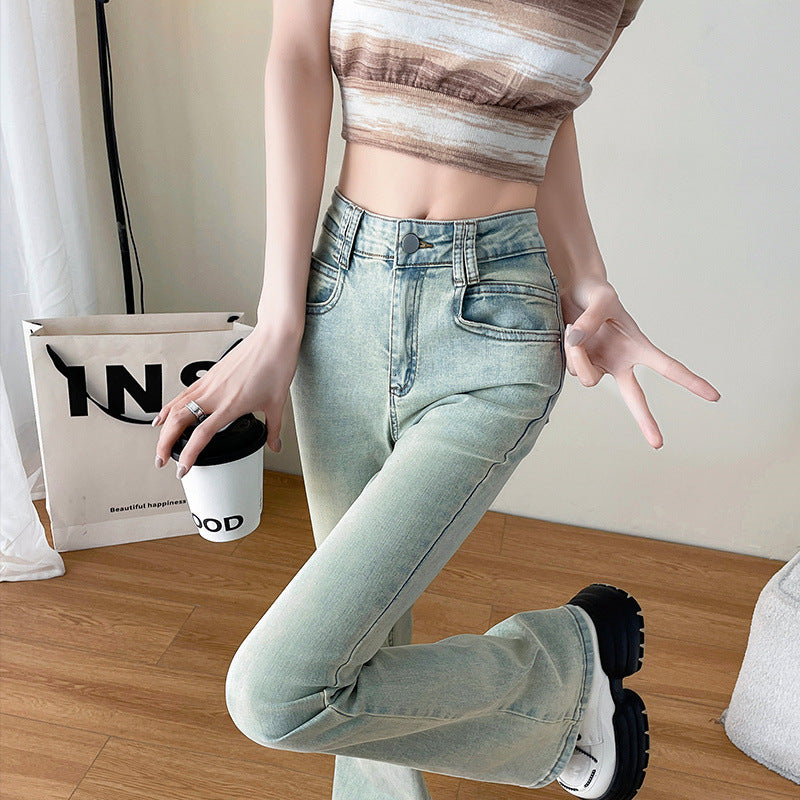 Hellblaue amerikanische Flared Damenjeans