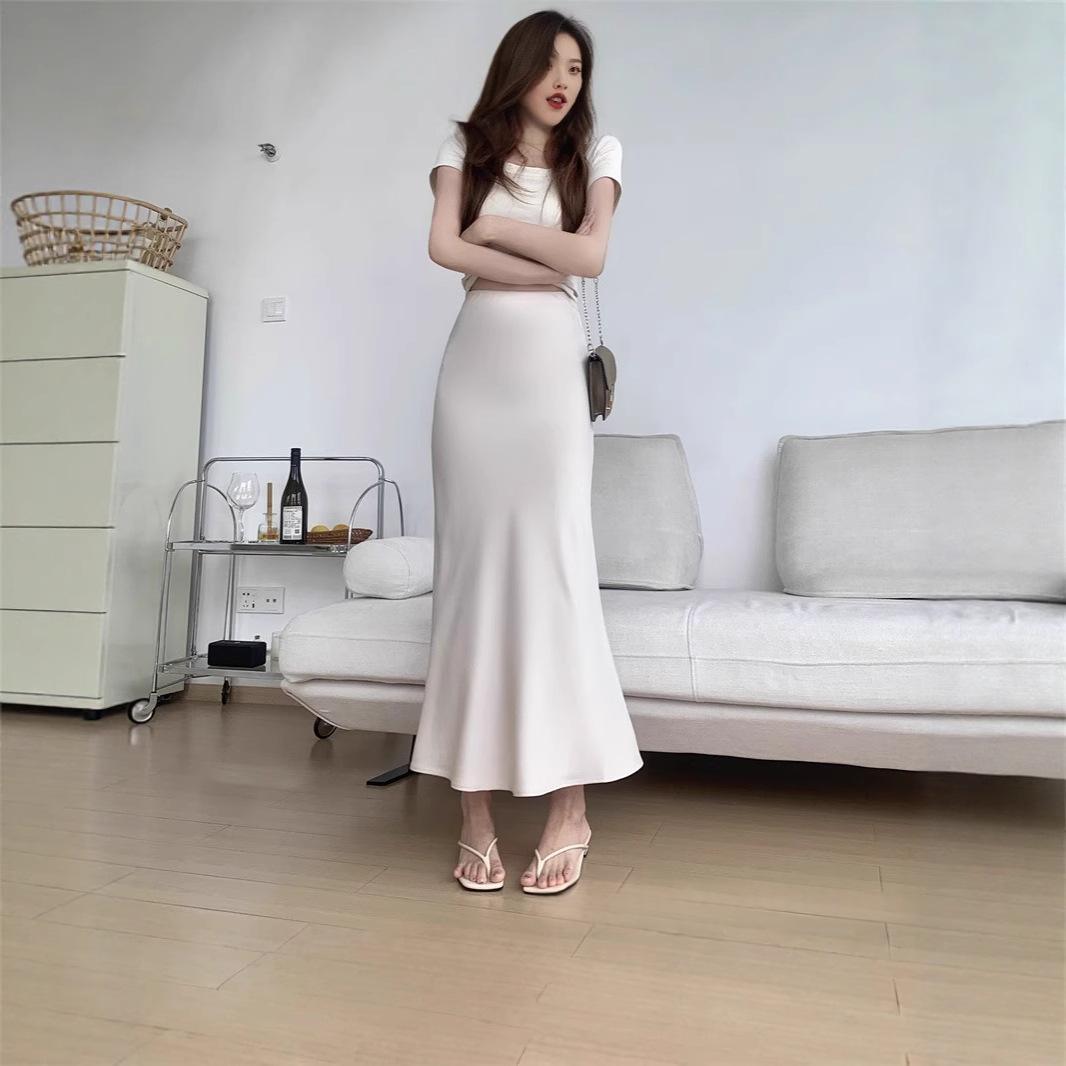 Satin-Mermaid-Rock im französischen Stil – Bild 1 | LuxeStyle