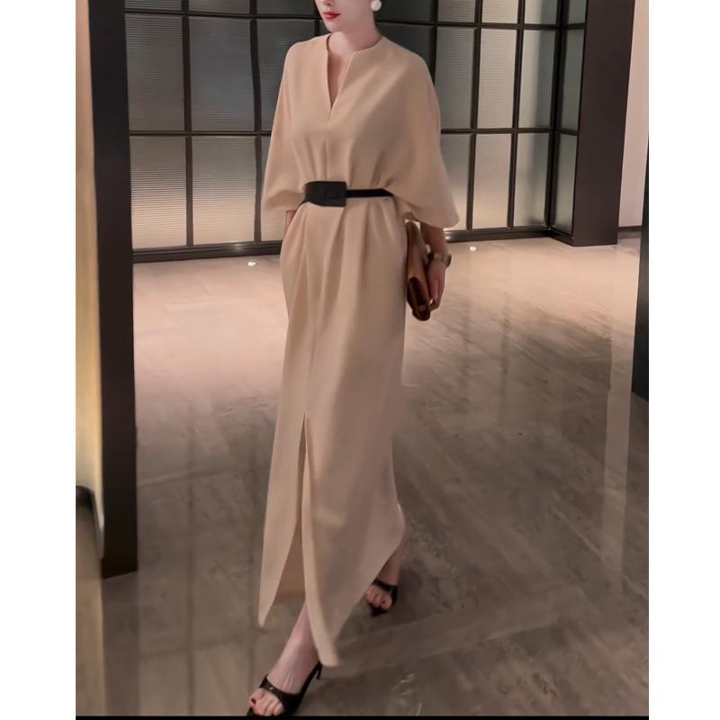Elegantes V-Ausschnitt Midikleid mit Gürtel