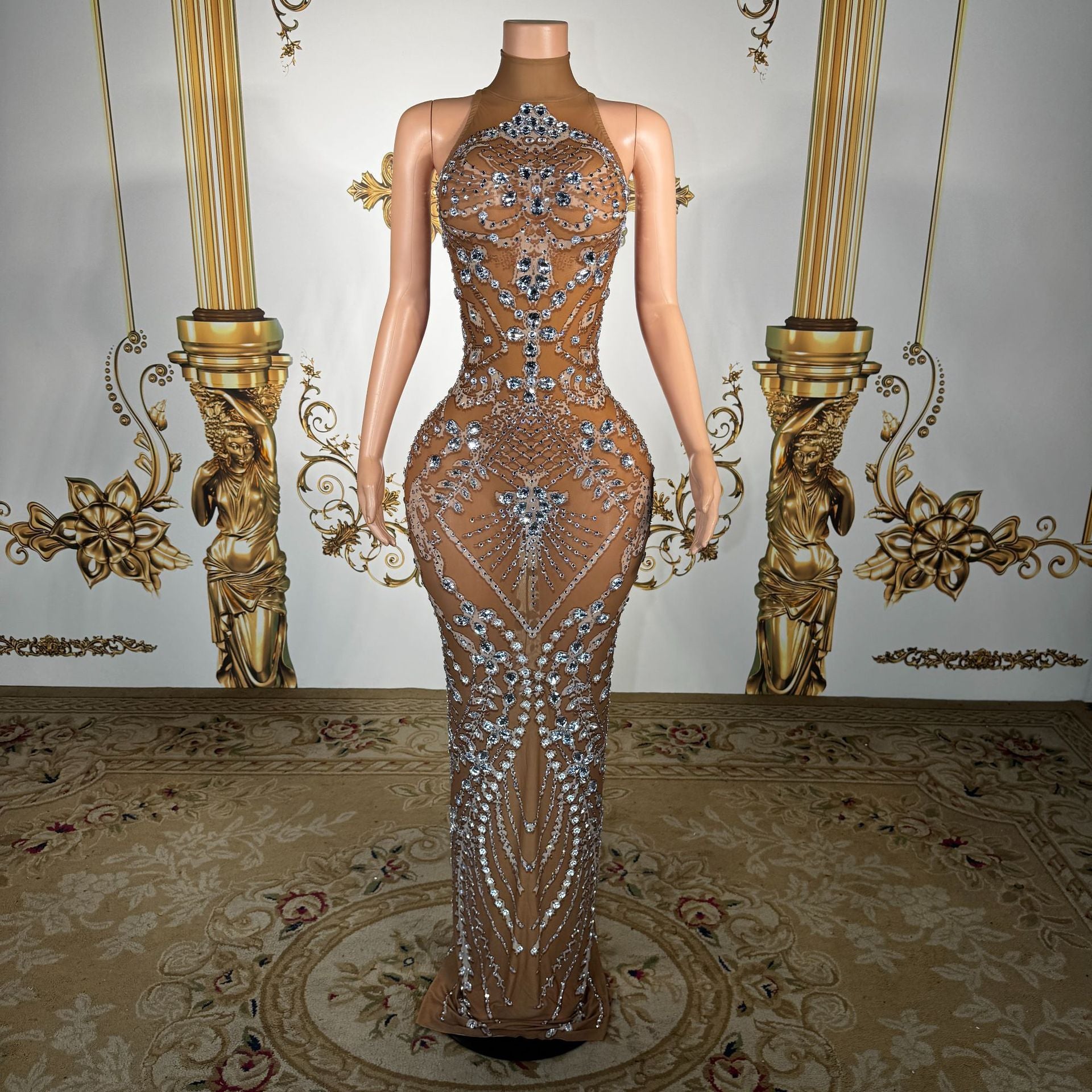 Bodycon-Kleid mit handbesetzten Strasssteinen