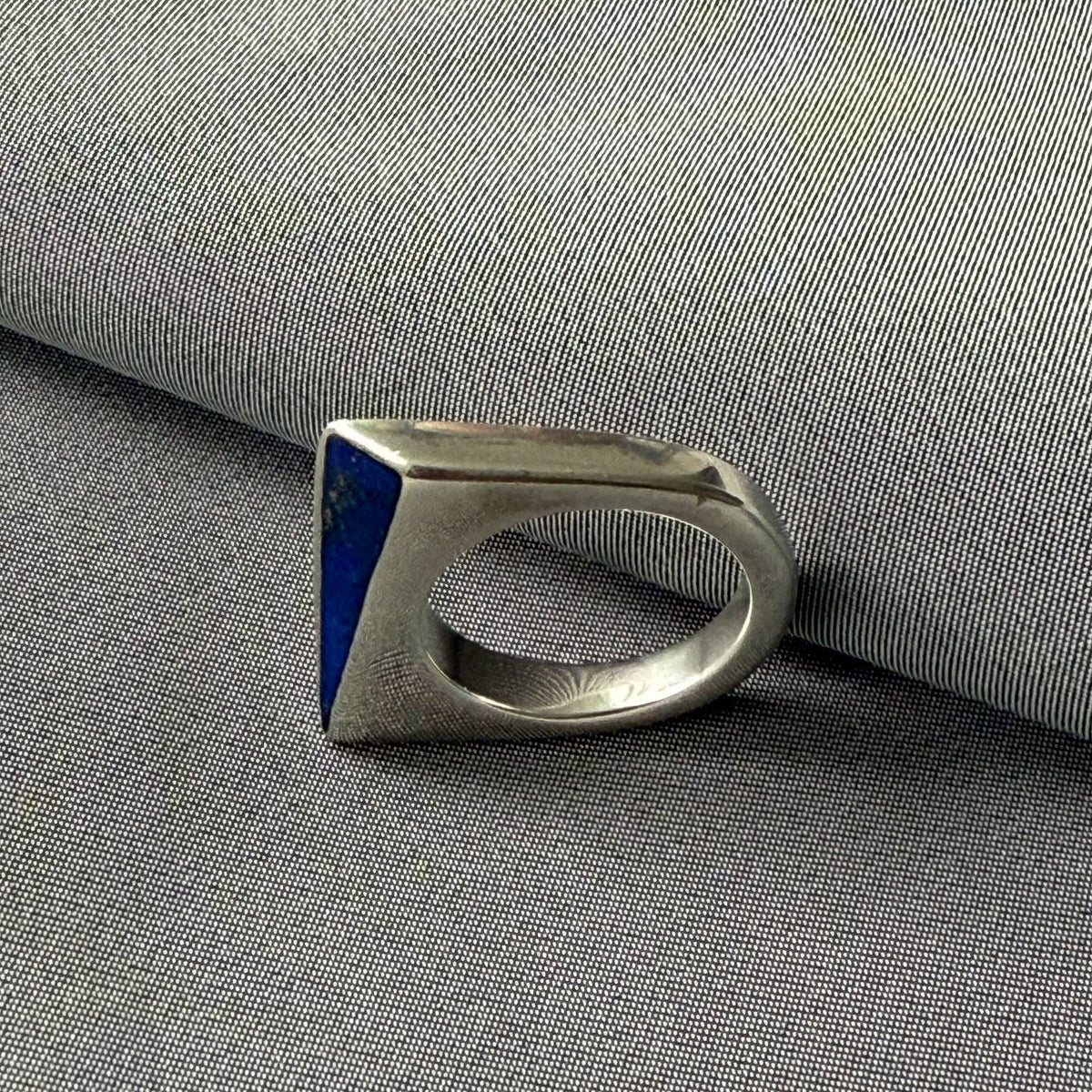 Stapelbarer Fingerring mit Edelstein-Inlay | LuxeStyle