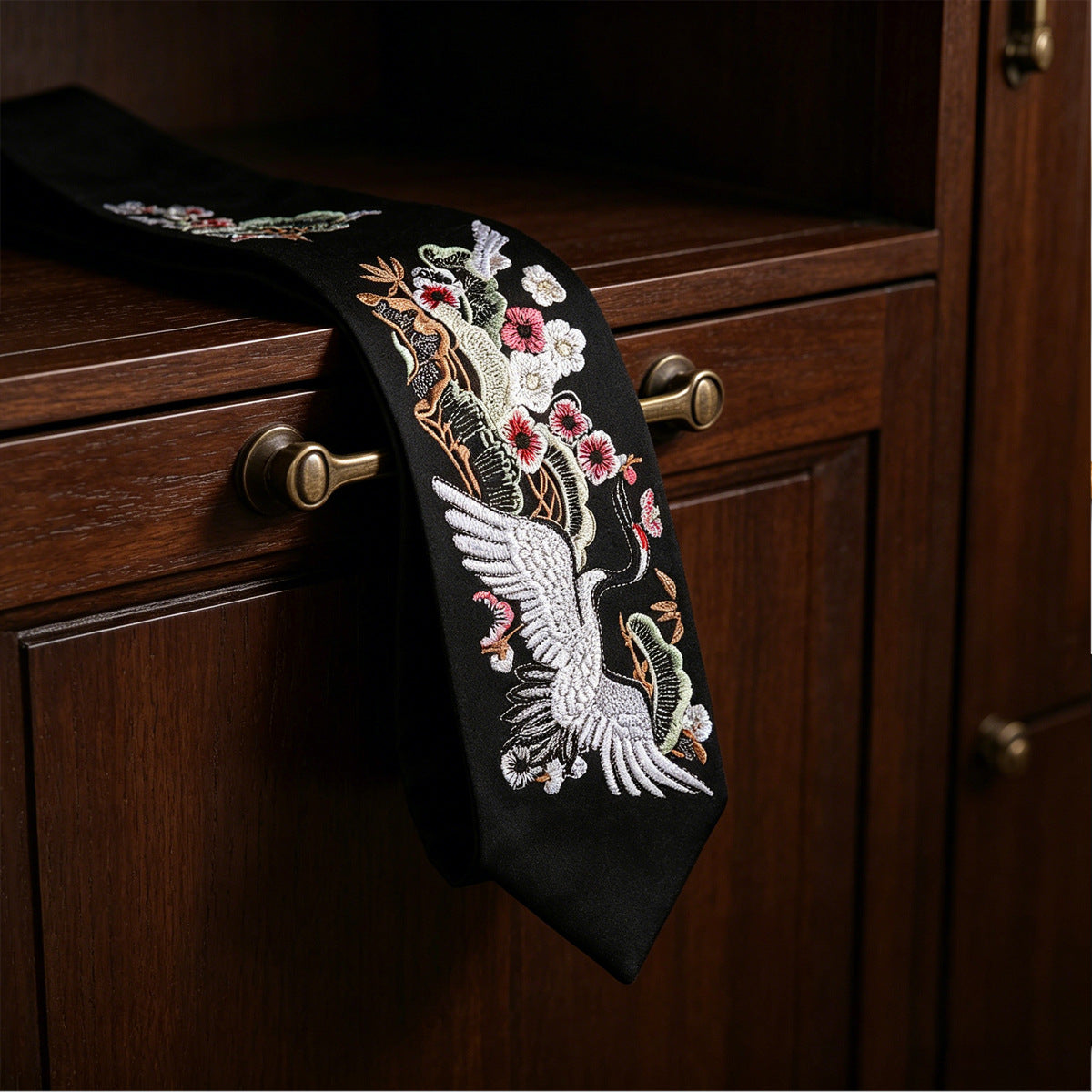 Breiter Gürtel mit Stickerei – Bild 6 | LuxeStyle