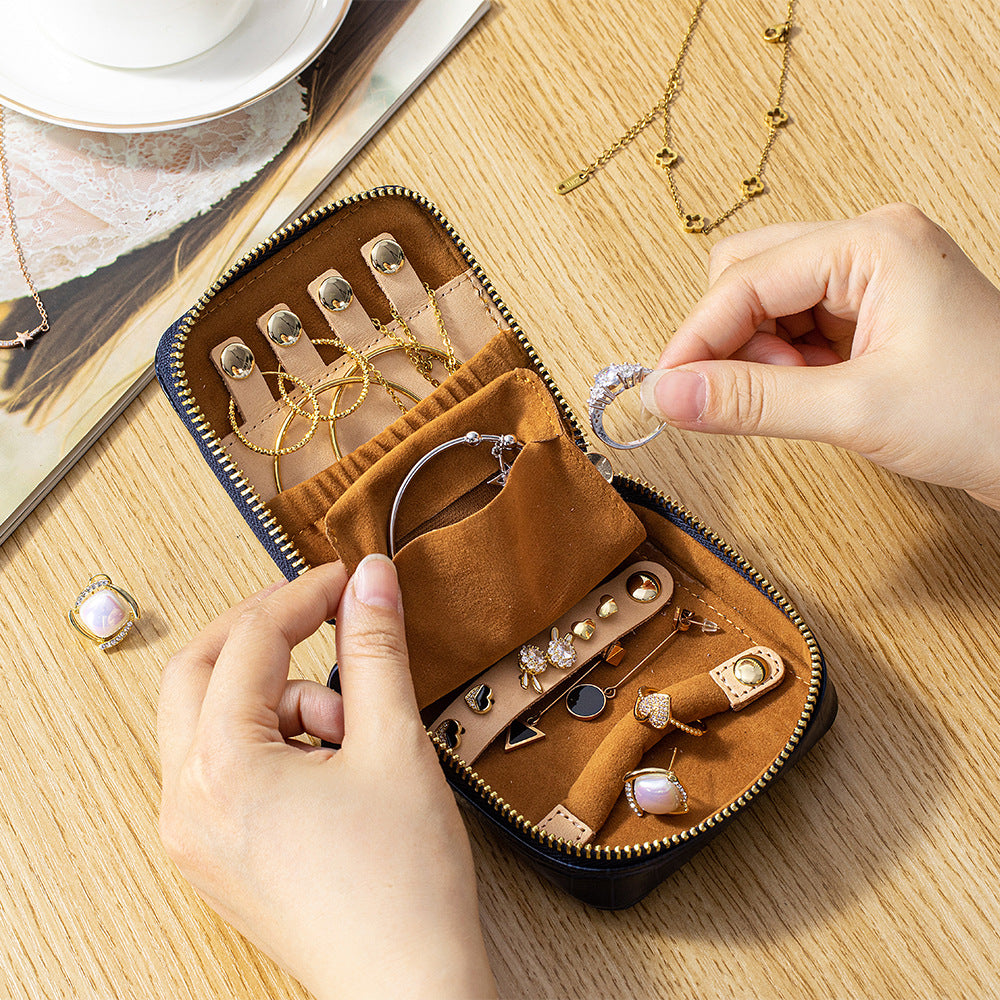 Krokodilmuster Schmuck-Clutch aus Leder – Bild 4 | LuxeStyle