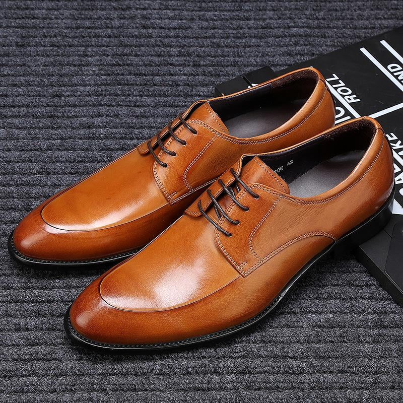 Business-Lederschuhe mit spitzer Zehenpartie