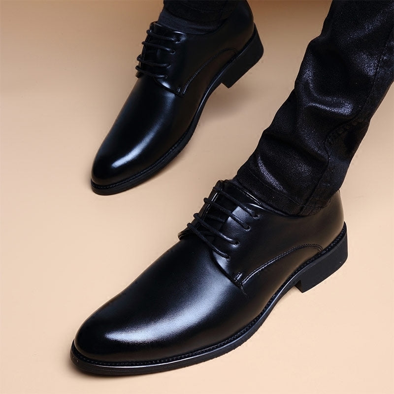 Erhöhende Schnürschuhe im British Style