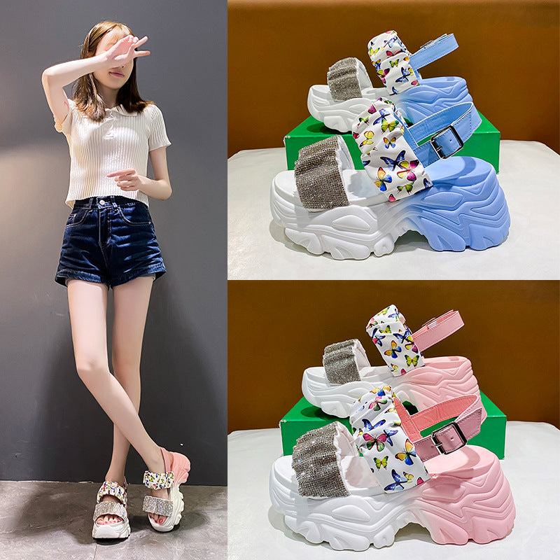 Gradient Platform Sandalen mit Riemen – weiss/blau/pink – Bild 3 | LuxeStyle