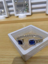 Farbe: Weiss Blau Zirkonium