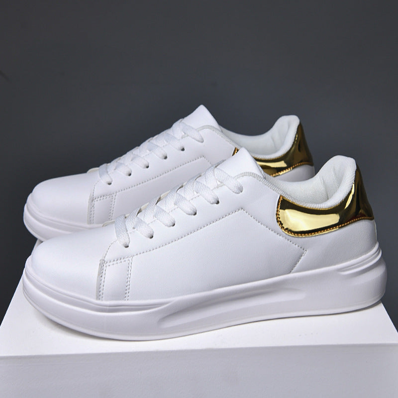 Weisse Sneaker aus Kunstleder – Bild 4 | LuxeStyle