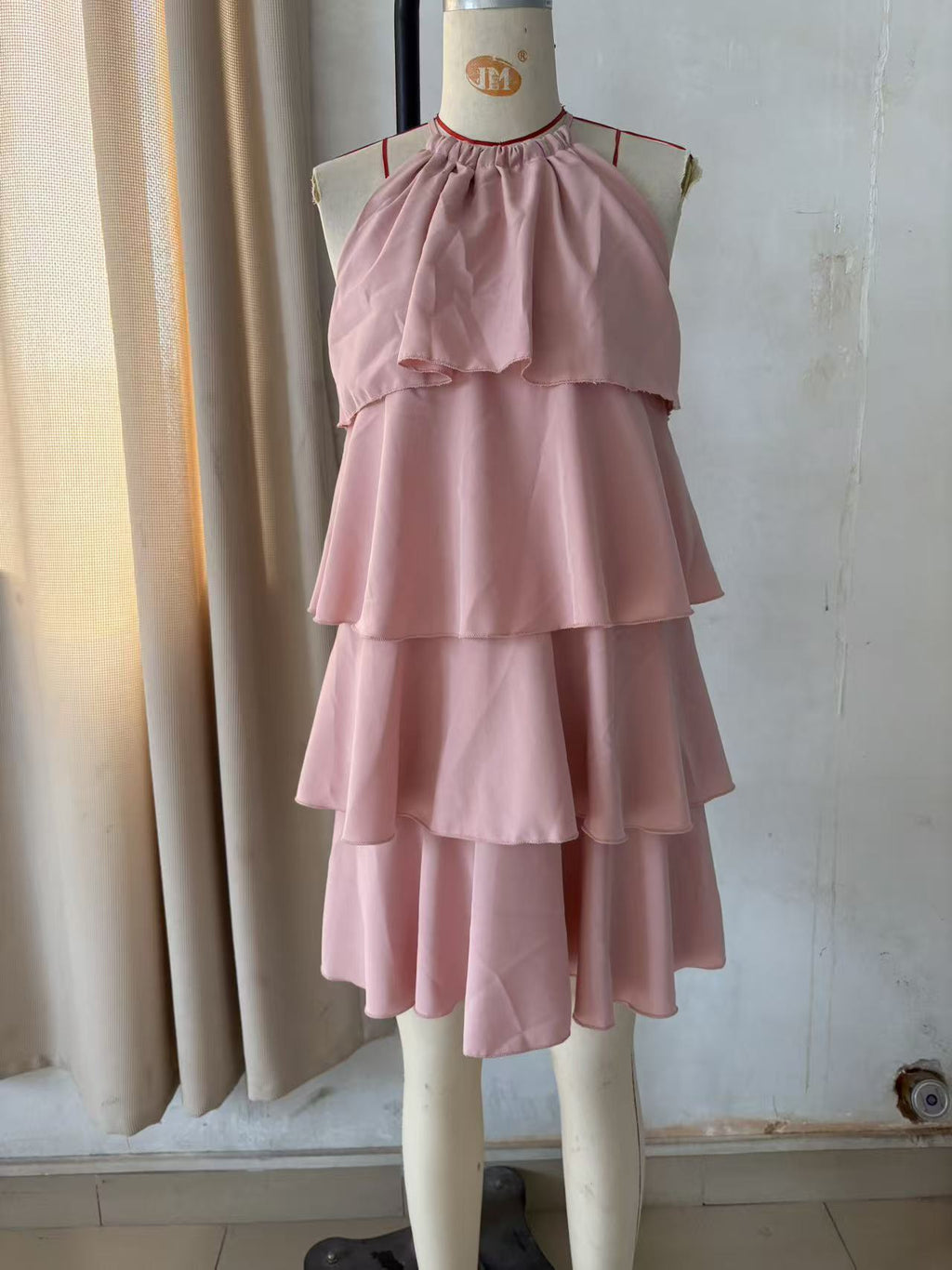 Ärmelloses Midikleid mit Neckholder | LuxeStyle