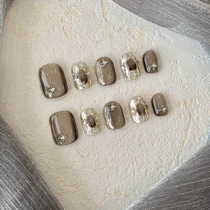 Bucheriti Cat's Eye Press-on Nägel – Bild 5 | LuxeStyle