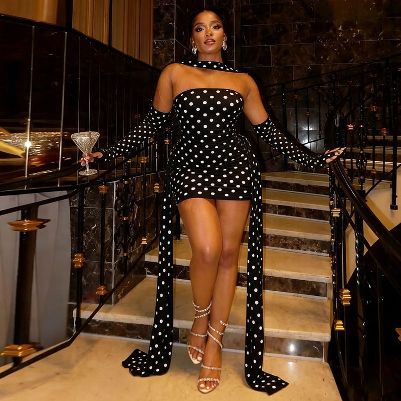 Polka-Dot Halterneck-Kleid mit fliessenden Bändern